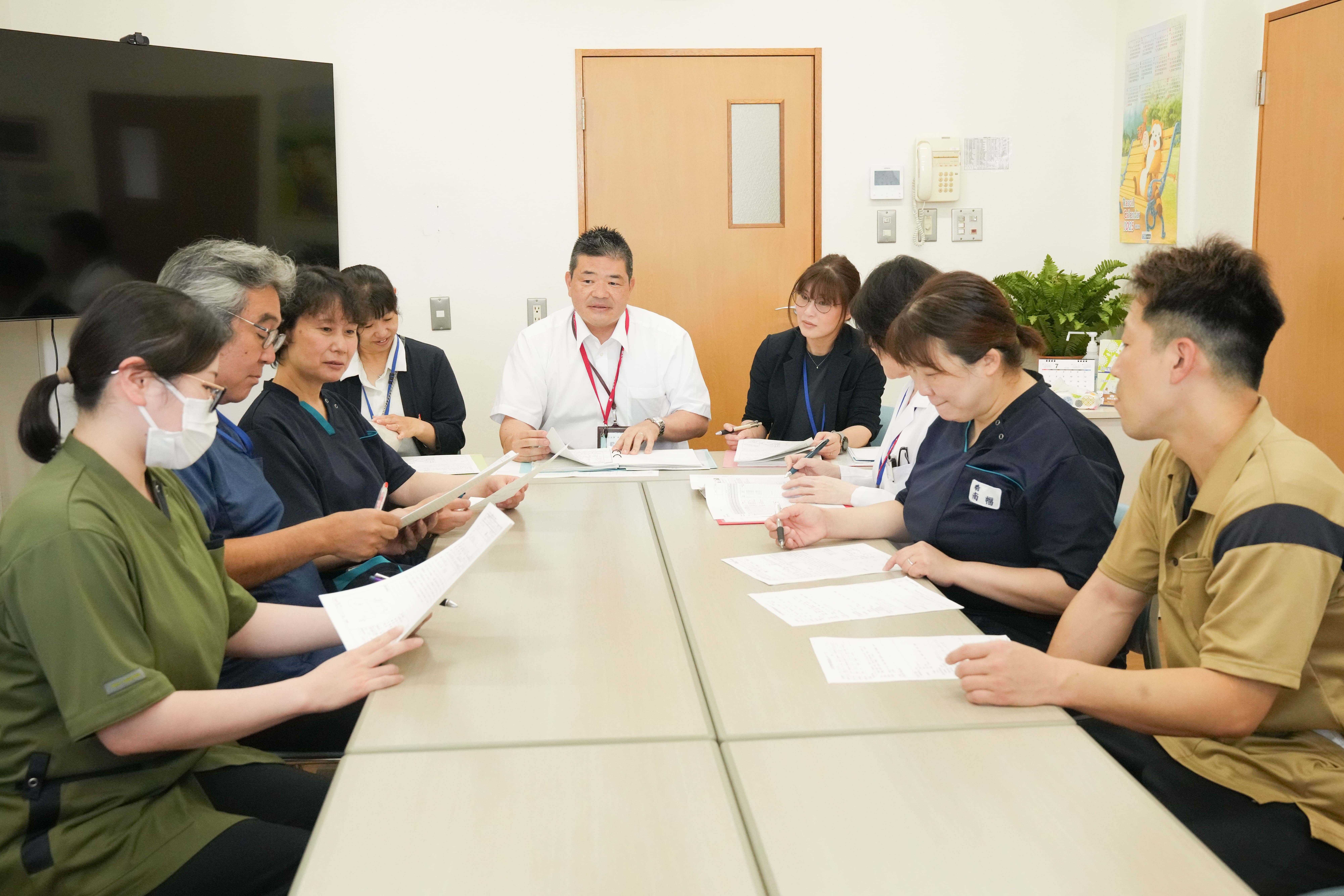 スタッフ・医師との入所判定会議2