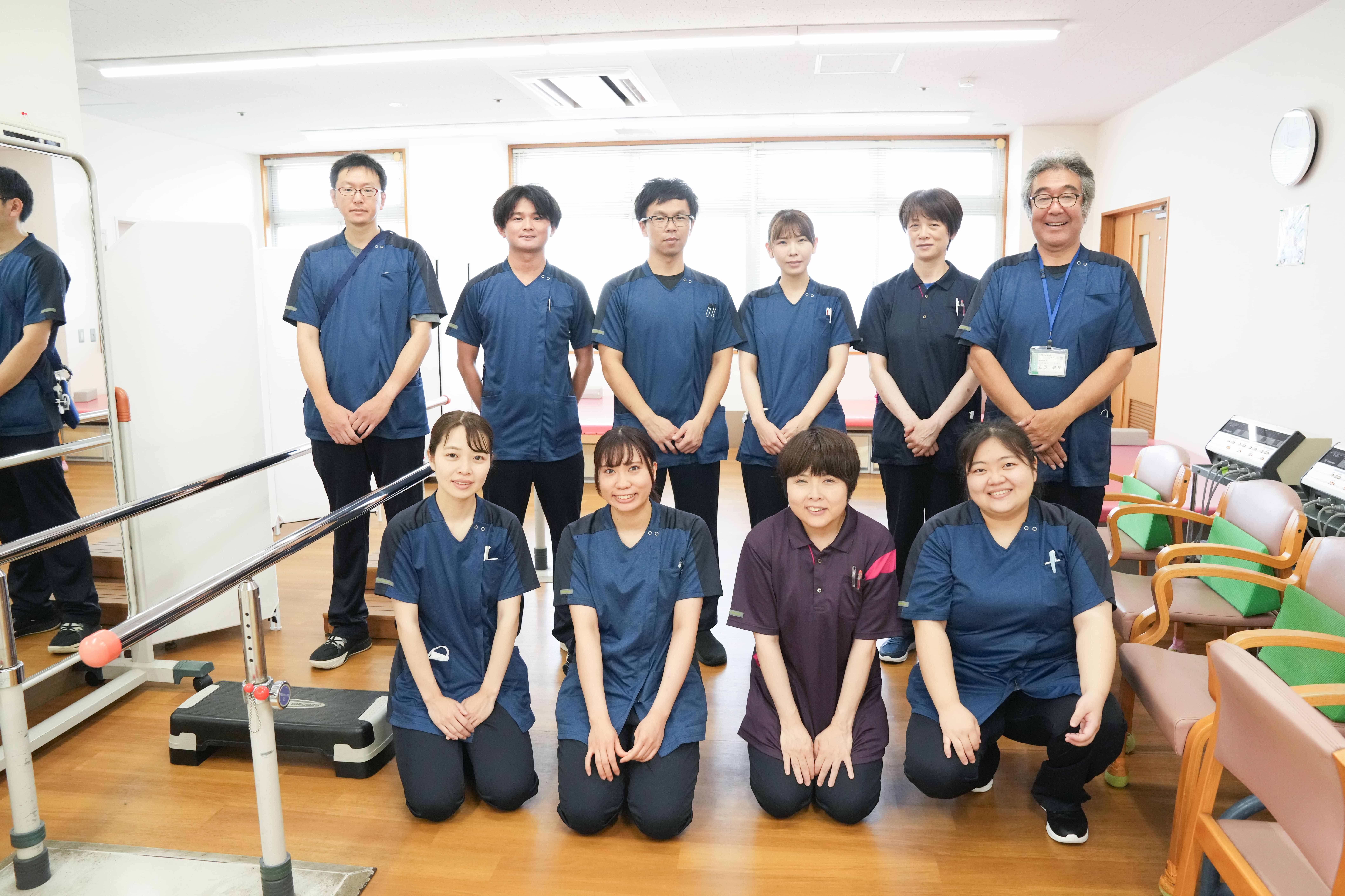 リハビリ科スタッフ写真